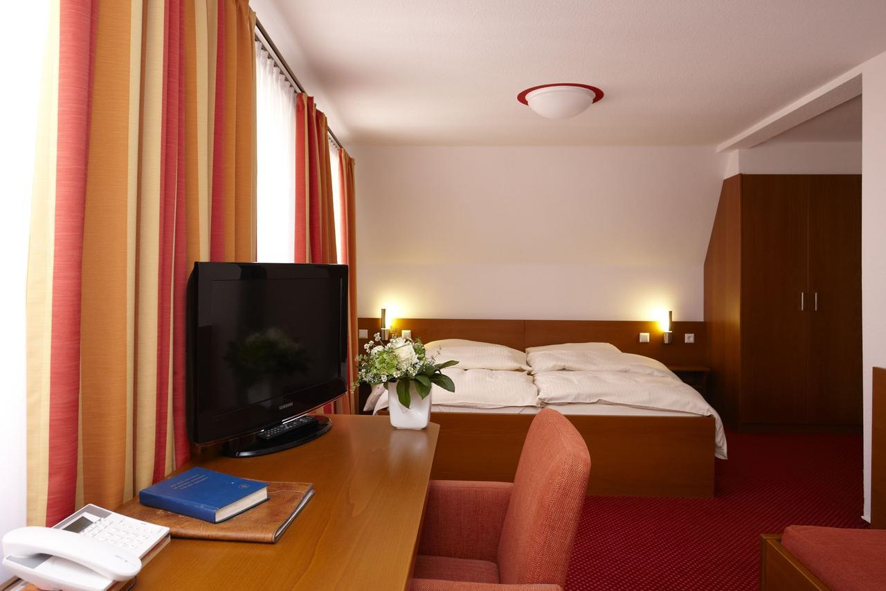 Brauereigasthof-Hotel Roter Ochsen 엘반겐 외부 사진